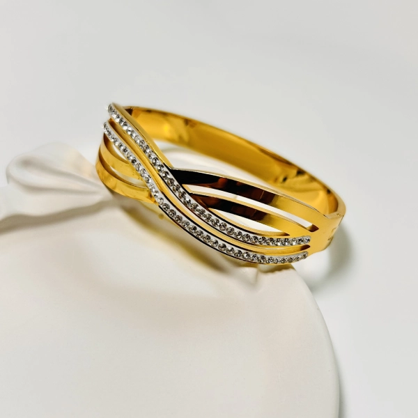 INFINITY BANGLE