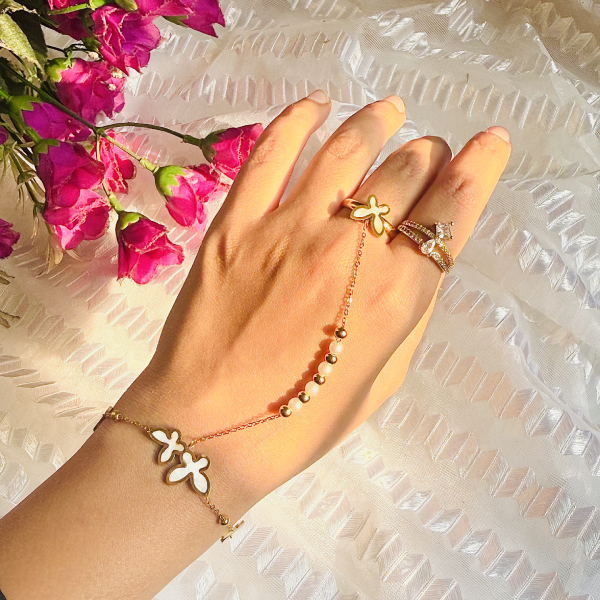 BUTTERFLY BEADS HAND CHAIN