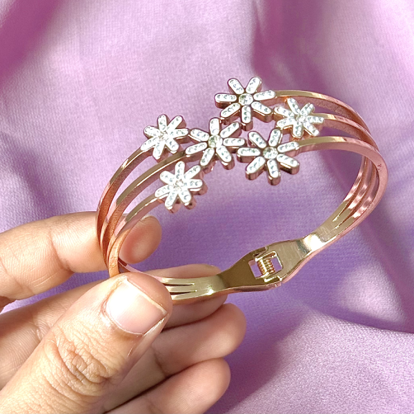 A GARDEN ON MY WRIST