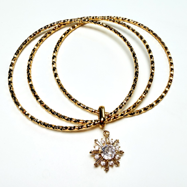 SNOWFLAKE CHARM TRI BANGLE
