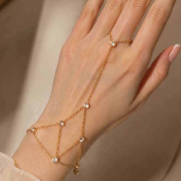 STAR LACE HAND CHAIN