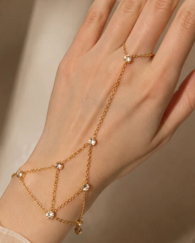 STAR LACE HAND CHAIN